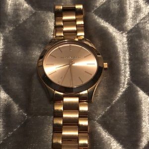 Michael kors women’s rose gold watch